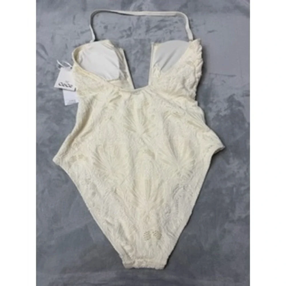 CeCe one piece